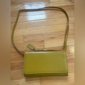 Like New Vintage Coach Carnegie Clutch in a Mustard/Chartreuse color